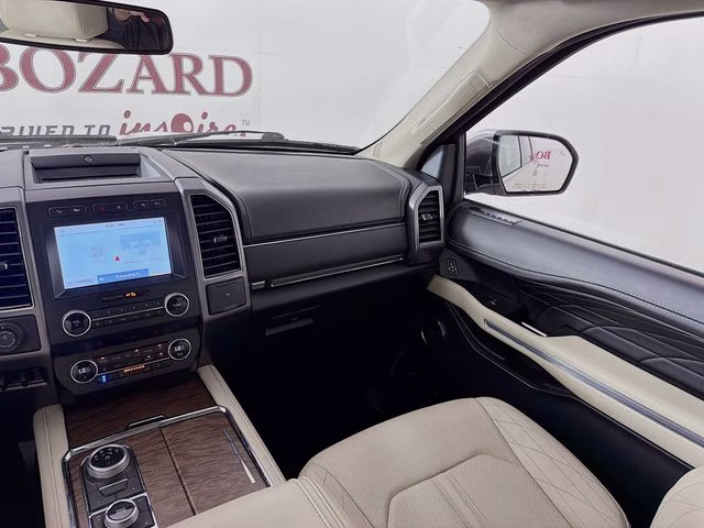 2021 White Metallic Ford Expedition Max Platinum 4X4 SUV