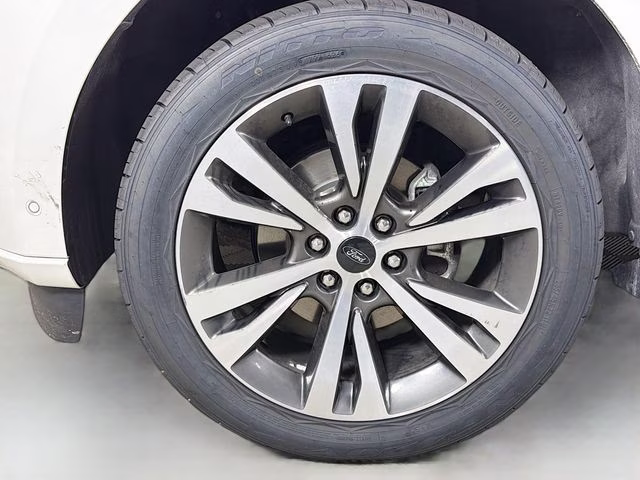2021 White Metallic Ford Expedition Max Platinum 4X4 SUV