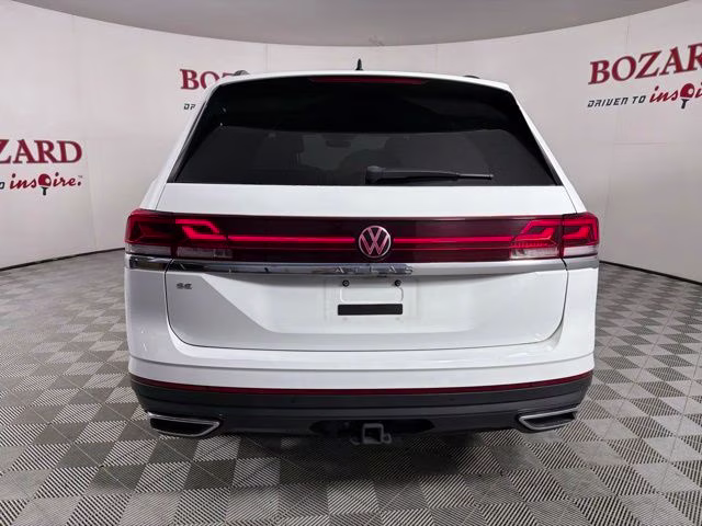 2024 Pure White Volkswagen Atlas 2.0T SE w/Technology FWD SUV