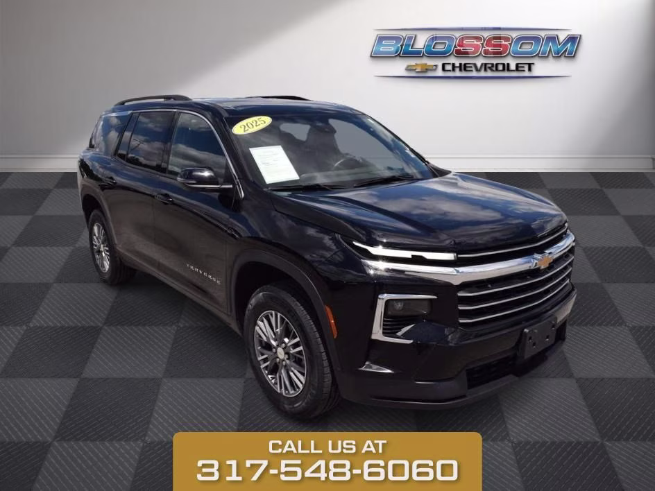 2025 Black Metallic Chevrolet Traverse LT AWD SUV