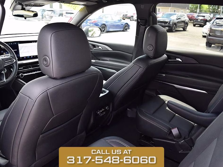 2025 Black Metallic Chevrolet Traverse LT AWD SUV