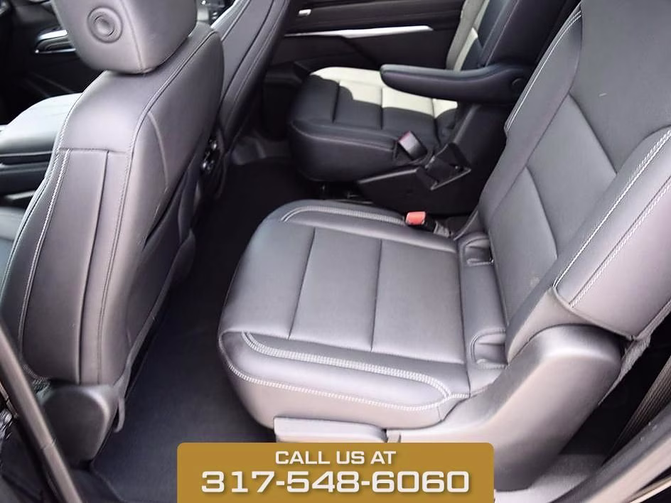 2025 Black Metallic Chevrolet Traverse LT AWD SUV
