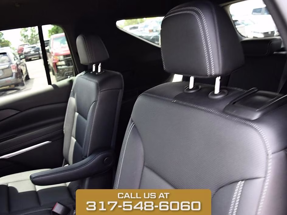 2025 Black Metallic Chevrolet Traverse LT AWD SUV