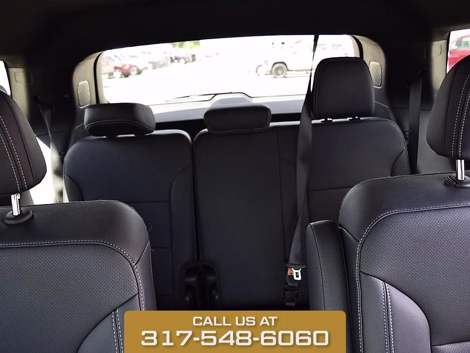 2025 Black Metallic Chevrolet Traverse LT AWD SUV