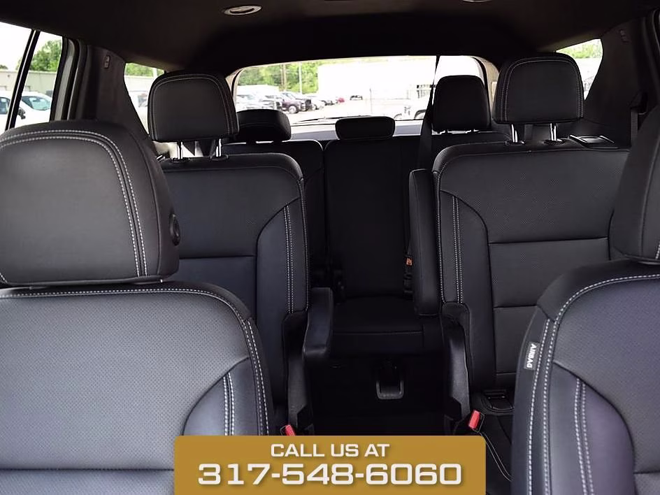 2025 Black Metallic Chevrolet Traverse LT AWD SUV