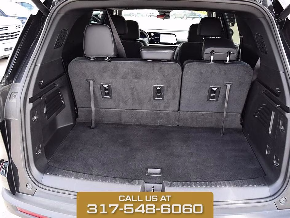 2025 Black Metallic Chevrolet Traverse LT AWD SUV
