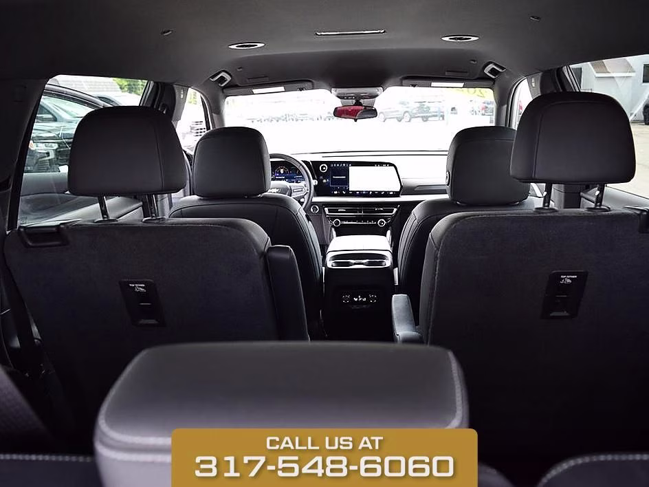 2025 Black Metallic Chevrolet Traverse LT AWD SUV