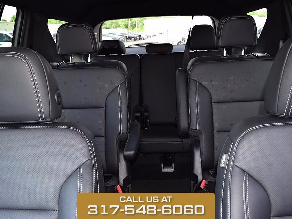 2025 Black Metallic Chevrolet Traverse LT AWD SUV