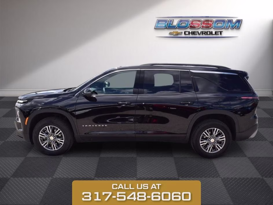 2025 Black Metallic Chevrolet Traverse LT AWD SUV