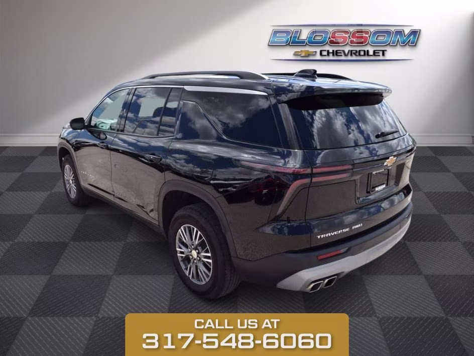 2025 Black Metallic Chevrolet Traverse LT AWD SUV