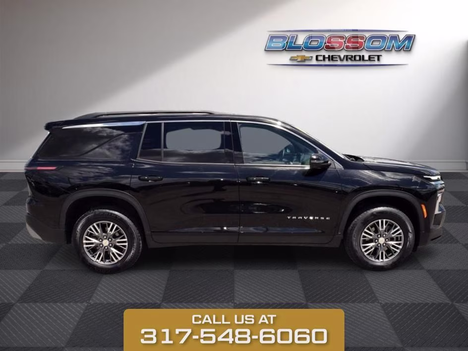 2025 Black Metallic Chevrolet Traverse LT AWD SUV