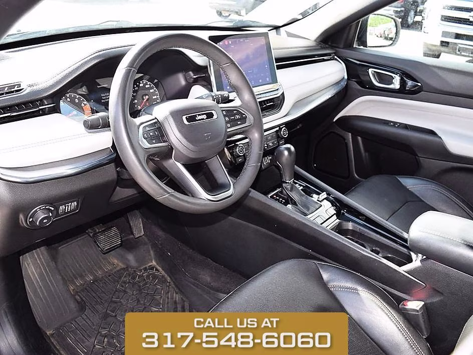 2023 Crystal Metallic Jeep Compass Limited 4X4 SUV