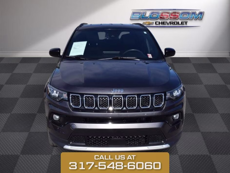 2023 Crystal Metallic Jeep Compass Limited 4X4 SUV
