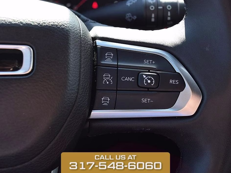 2023 Crystal Metallic Jeep Compass Limited 4X4 SUV