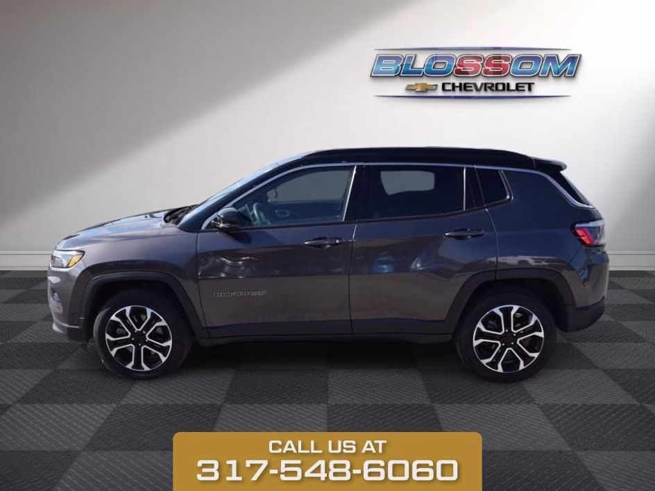 2023 Crystal Metallic Jeep Compass Limited 4X4 SUV