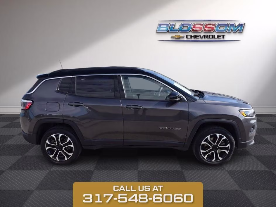 2023 Crystal Metallic Jeep Compass Limited 4X4 SUV