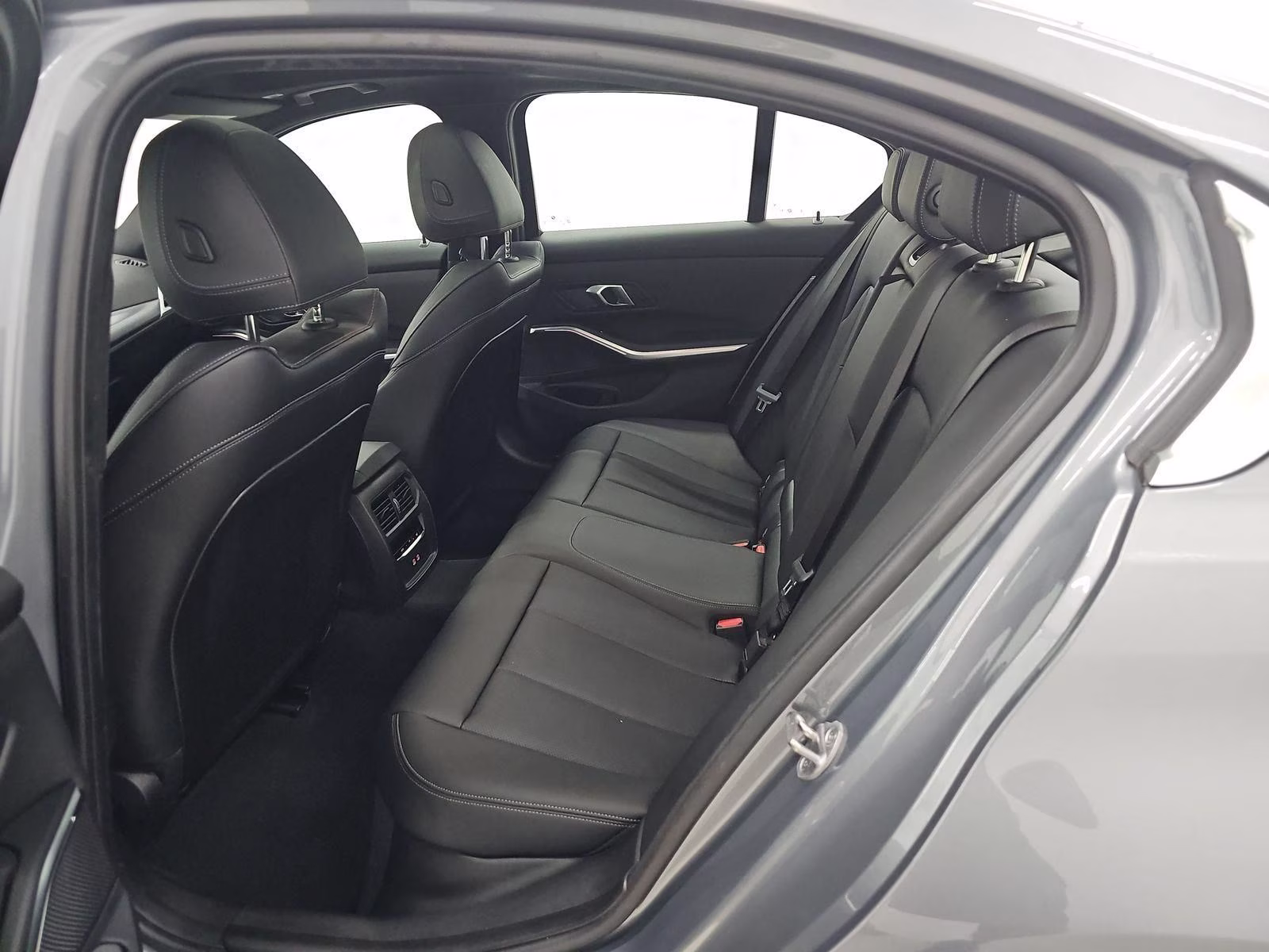 2026 Skyscraper Gray Metallic BMW 3 Series 330i RWD Sedan