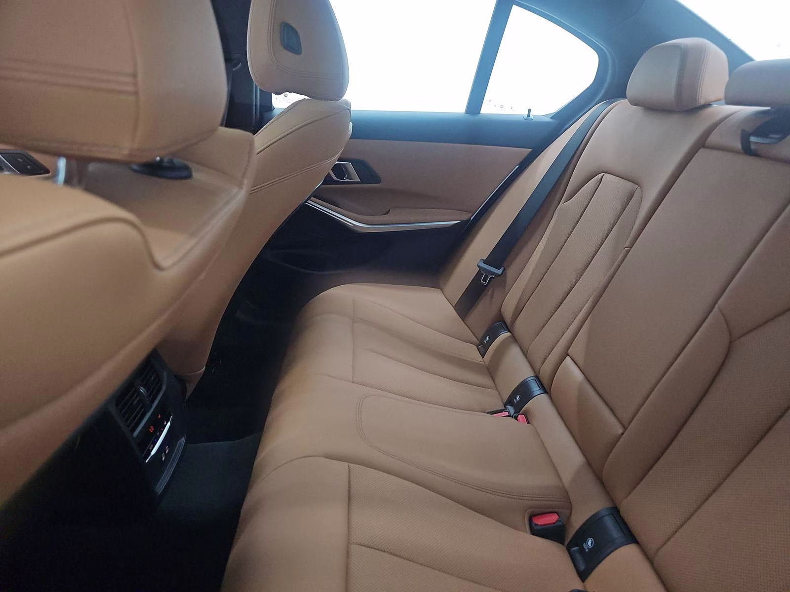 2026 Mineral White Metallic BMW 3 Series 330i RWD Sedan