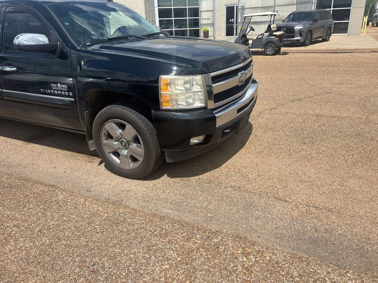 2009 Black Chevrolet Silverado 1500 LT RWD Truck