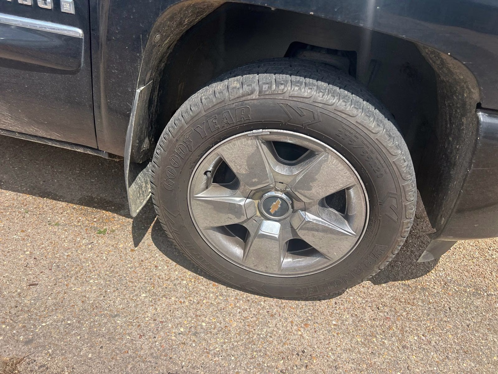 2009 Black Chevrolet Silverado 1500 LT RWD Truck