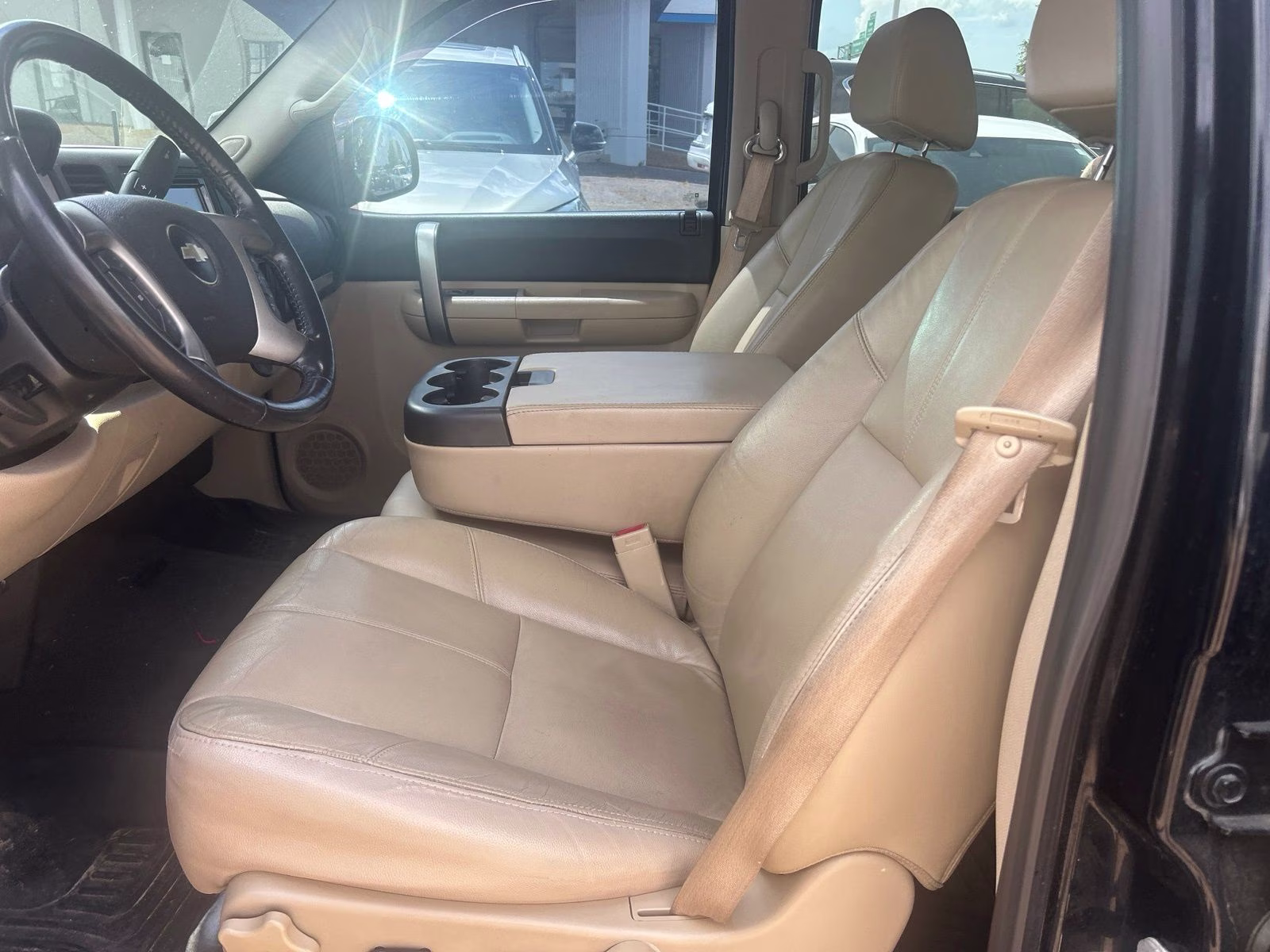 2009 Black Chevrolet Silverado 1500 LT RWD Truck
