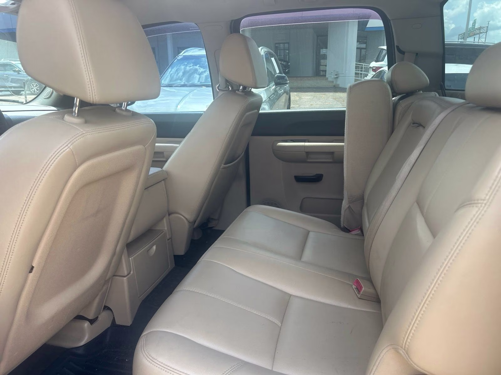 2009 Black Chevrolet Silverado 1500 LT RWD Truck