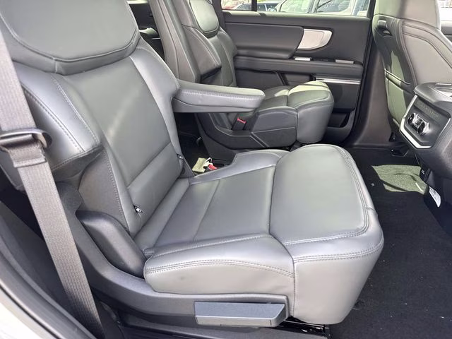 2026 Oxford White Ford Expedition Active RWD SUV