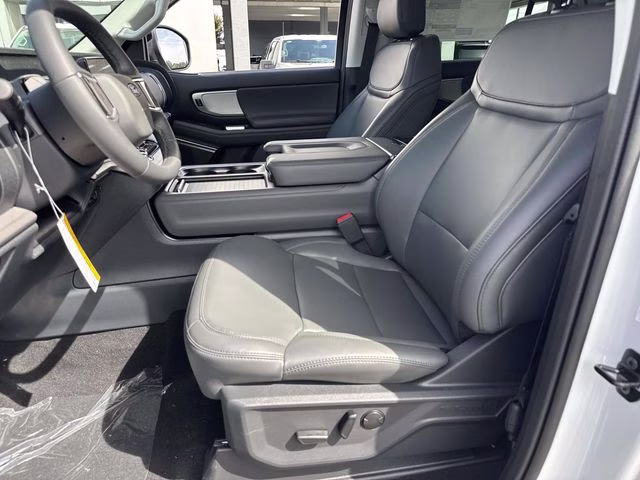2026 Oxford White Ford Expedition Active RWD SUV