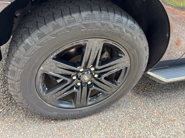 2021 Black Metallic Ford Expedition XLT RWD SUV