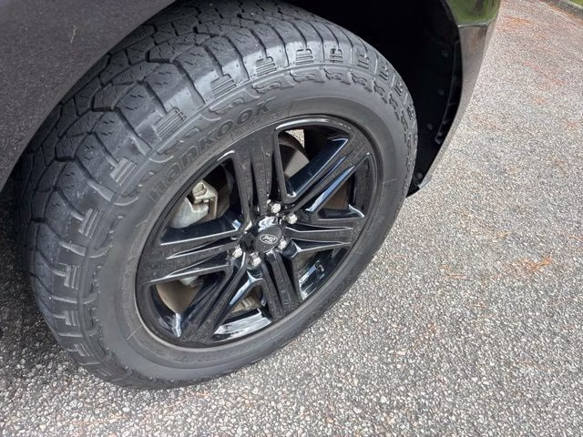 2021 Black Metallic Ford Expedition XLT RWD SUV