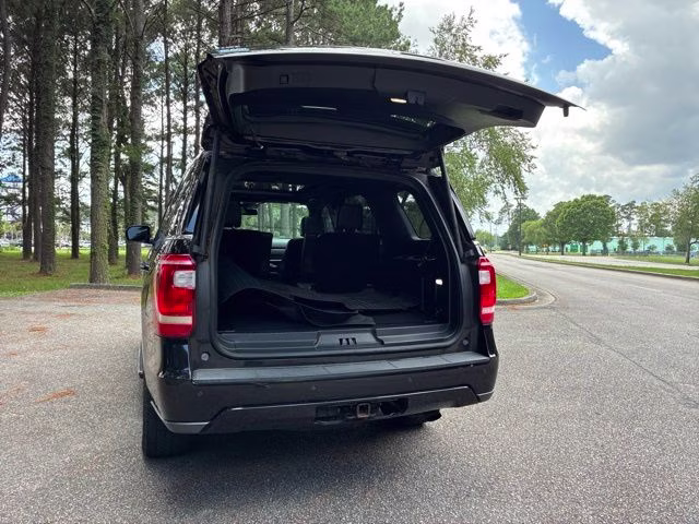 2021 Black Metallic Ford Expedition XLT RWD SUV