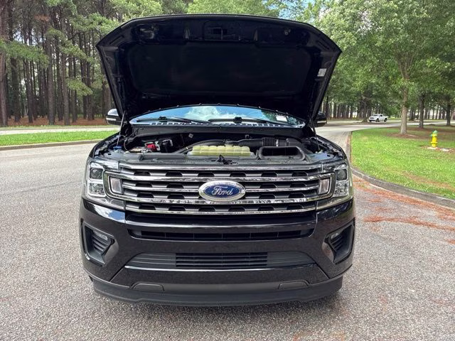 2021 Black Metallic Ford Expedition XLT RWD SUV