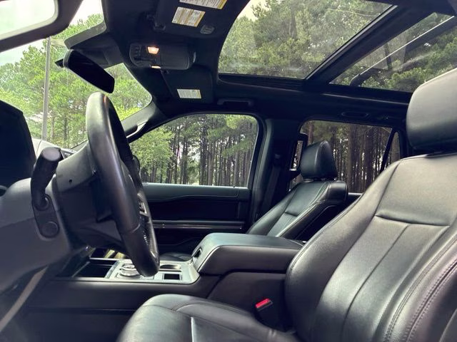 2021 Black Metallic Ford Expedition XLT RWD SUV