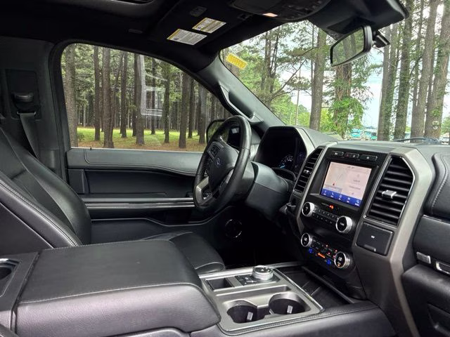 2021 Black Metallic Ford Expedition XLT RWD SUV
