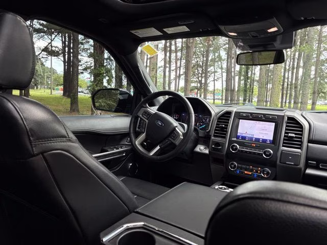 2021 Black Metallic Ford Expedition XLT RWD SUV
