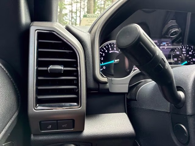 2021 Black Metallic Ford Expedition XLT RWD SUV