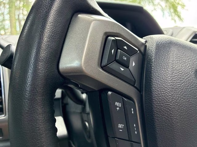 2021 Black Metallic Ford Expedition XLT RWD SUV