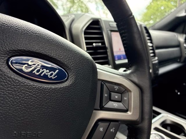 2021 Black Metallic Ford Expedition XLT RWD SUV
