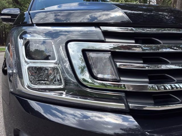 2021 Black Metallic Ford Expedition XLT RWD SUV