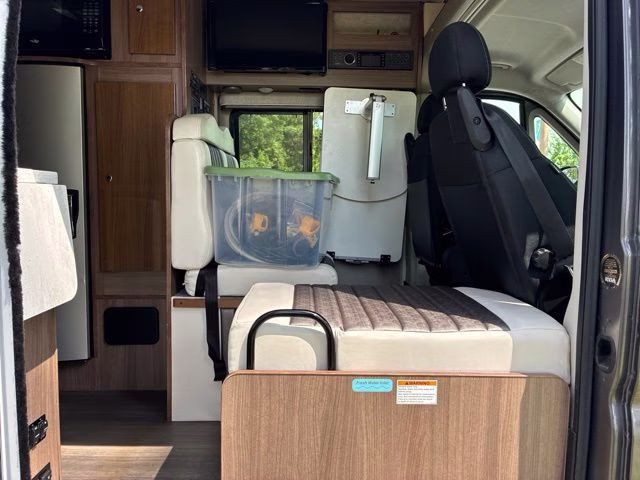 2017 Granite Crystal Metallic Clearcoat Ram ProMaster 3500 High Roof FWD Van