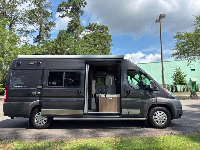 2017 Granite Crystal Metallic Clearcoat Ram ProMaster 3500 High Roof FWD Van