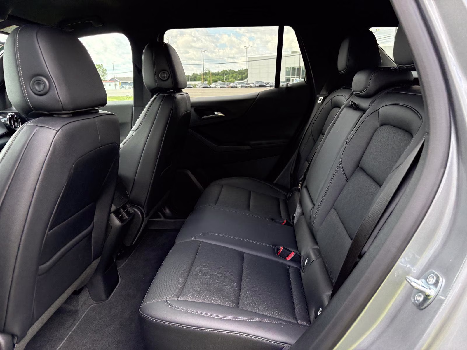 2026 Sterling Gray Metallic Chevrolet Equinox FWD LT FWD SUV