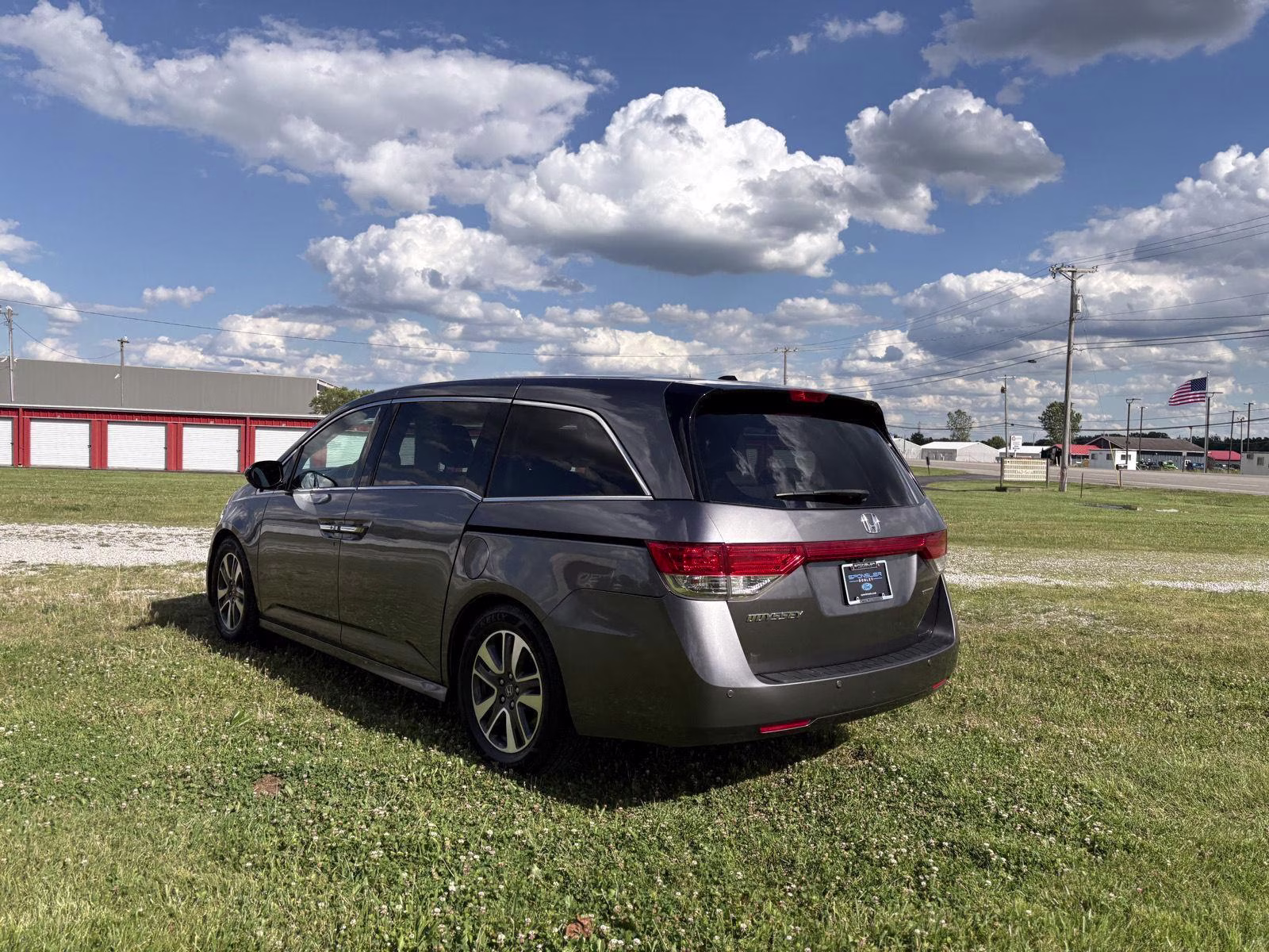 2014 Modern Steel Metallic Honda Odyssey Touring FWD Van