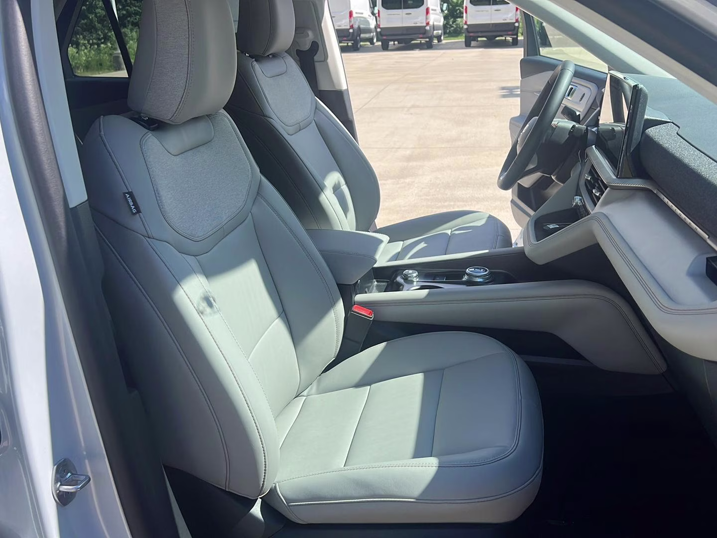 2026 Space White Metallic Ford Explorer Active w/200A Pkg 4X4 SUV
