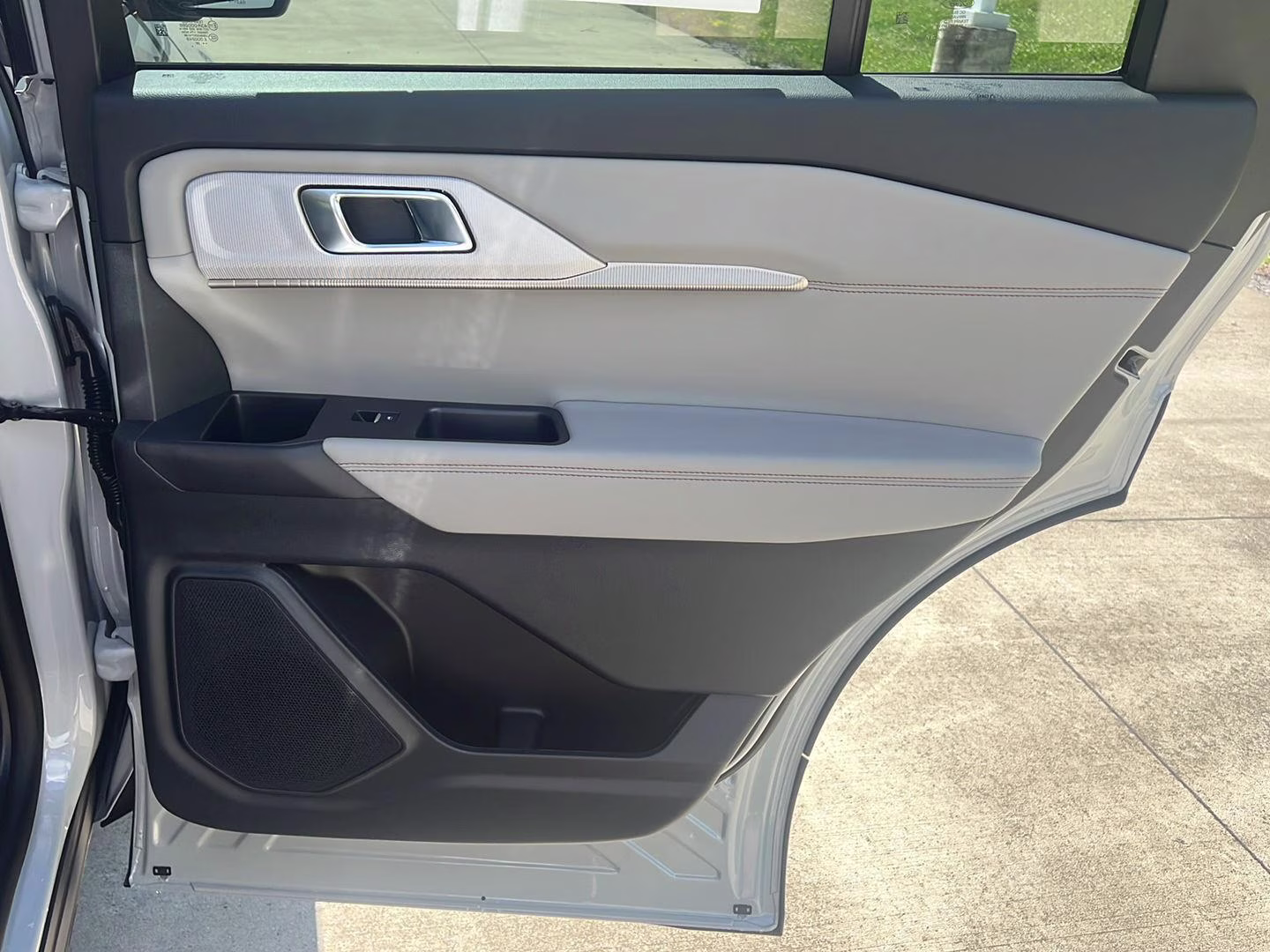 2026 Space White Metallic Ford Explorer Active w/200A Pkg 4X4 SUV