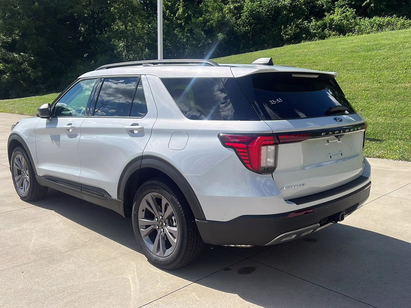 2026 Space White Metallic Ford Explorer Active w/200A Pkg 4X4 SUV