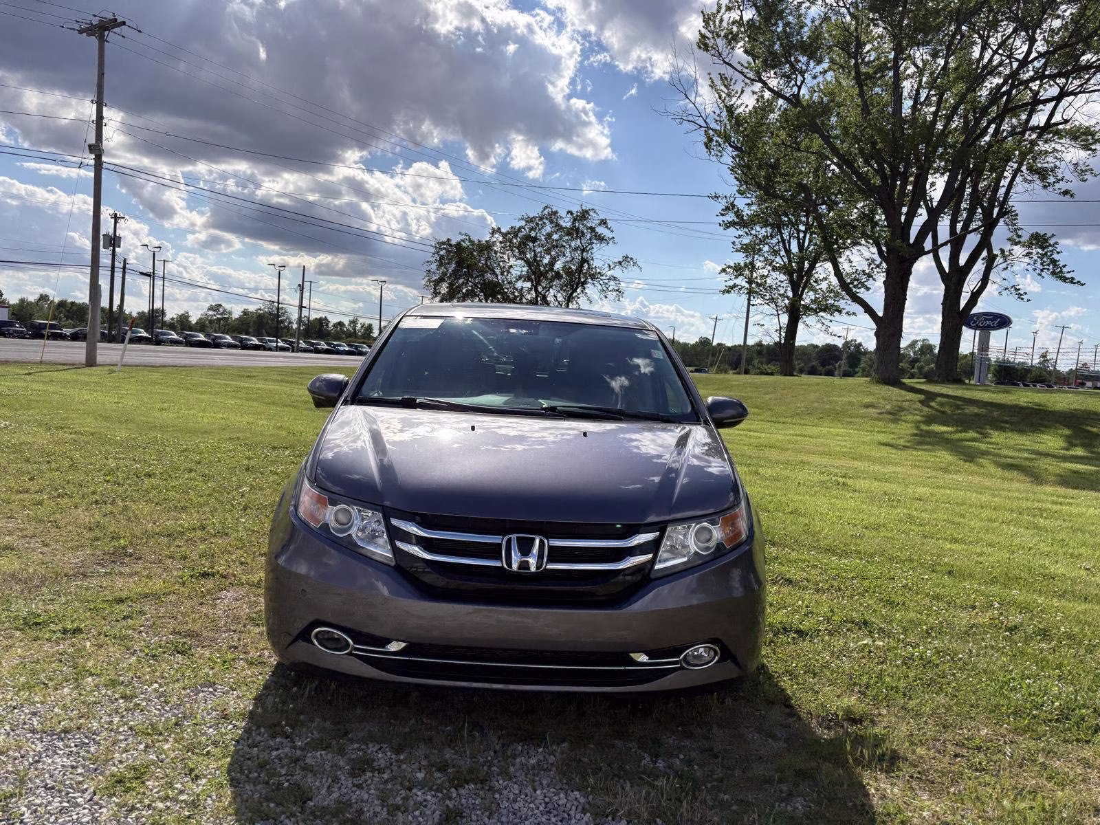 2014 Modern Steel Metallic Honda Odyssey Touring FWD Van
