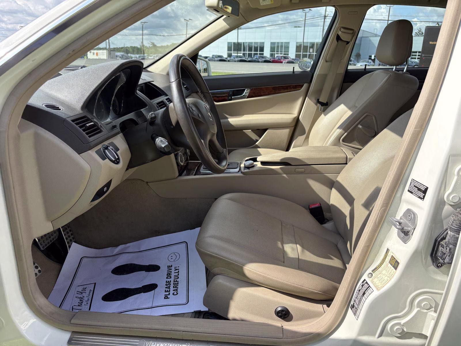 2010 White Mercedes-Benz C300 4 MATIC C300 AWD Sedan