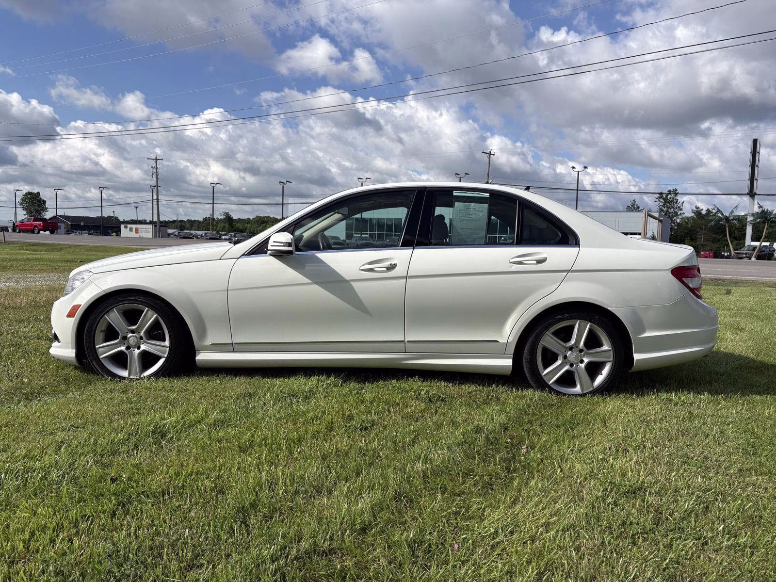 2010 White Mercedes-Benz C300 4 MATIC C300 AWD Sedan