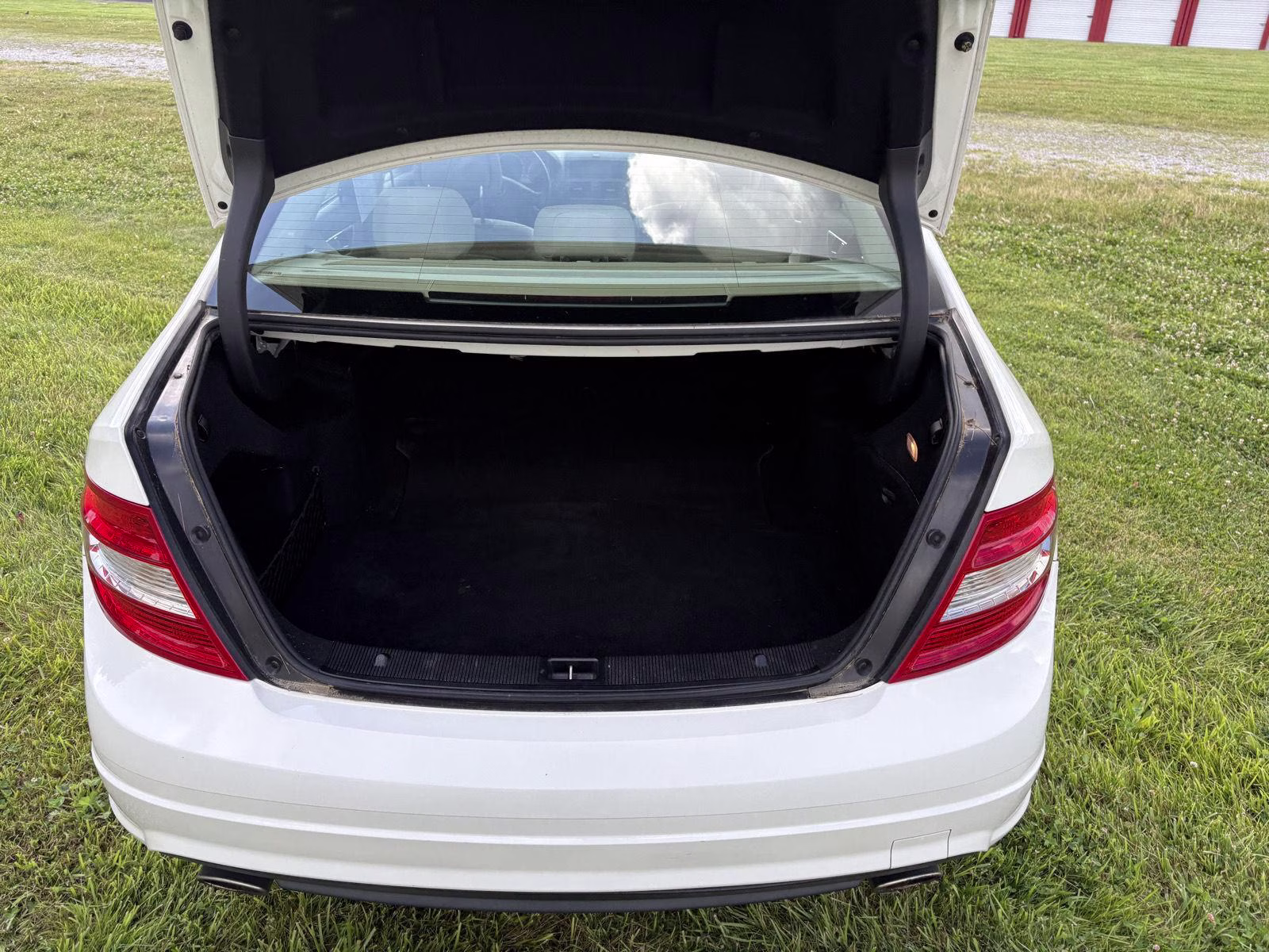 2010 White Mercedes-Benz C300 4 MATIC C300 AWD Sedan
